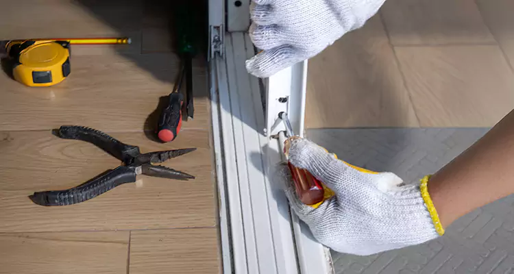 Screen Door Wheel Replacement in Sarasota, FL