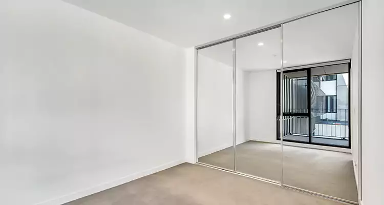 Why Homeowners Choose Us for Sliding Mirror Door Replacement in Sarasota, FL