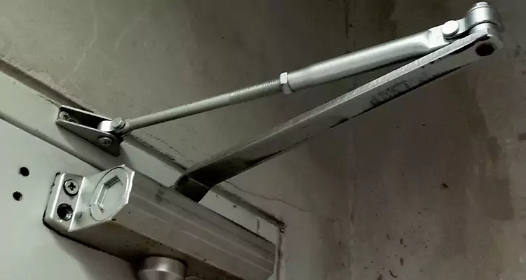 Door Closer Oil Leak Repair in Sarasota, FL