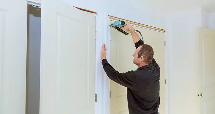 Top Rated Door Fixing ServiceFixing Garage Door Track in Sarasota, FL