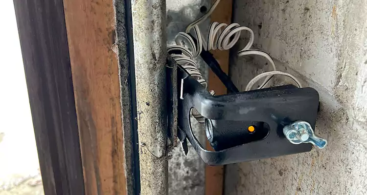 Fix Broken Garage Door Sensor in Sarasota, FL