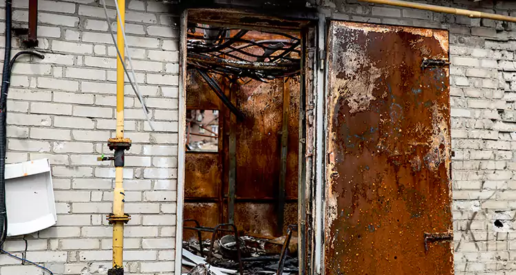 Metal Door Rust Repair in Sarasota, FL