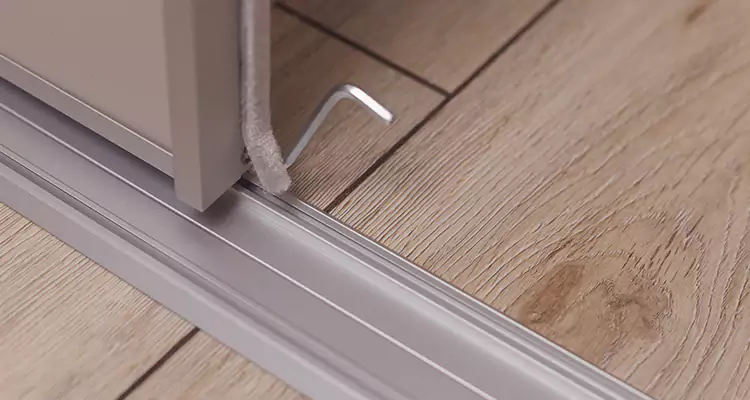 Squeaky Sliding Door Repair in Sarasota, FL