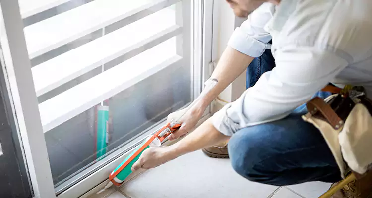 Dap Window Caulk Repair in Sarasota, FL